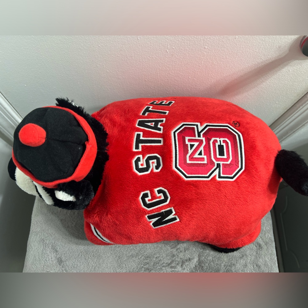 NC State University Wolfpack Red Pillow Pet - Picture 3 of 10